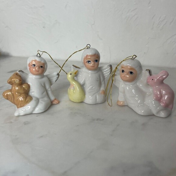 Lot of 3 Vintage White Angel Figurines Adorable With Animals - Picture 1 of 6